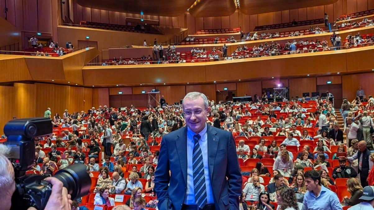 Il maestro Nicolini propone il suo progetto. Rivisitate quattro melodie del cinema italiano.