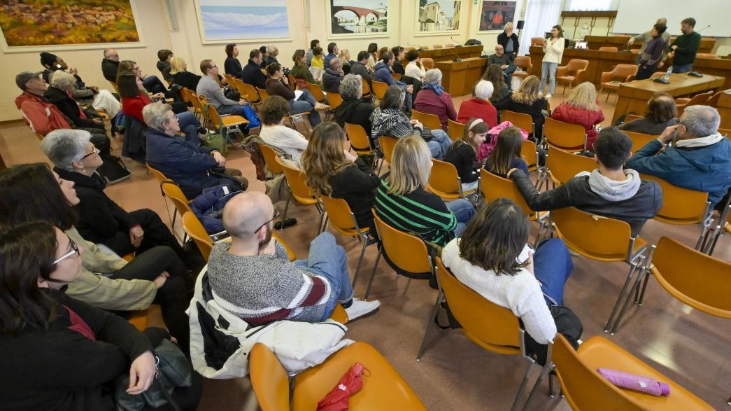 Centro d’istruzione per adulti. Gli insegnanti lanciano l’allarme