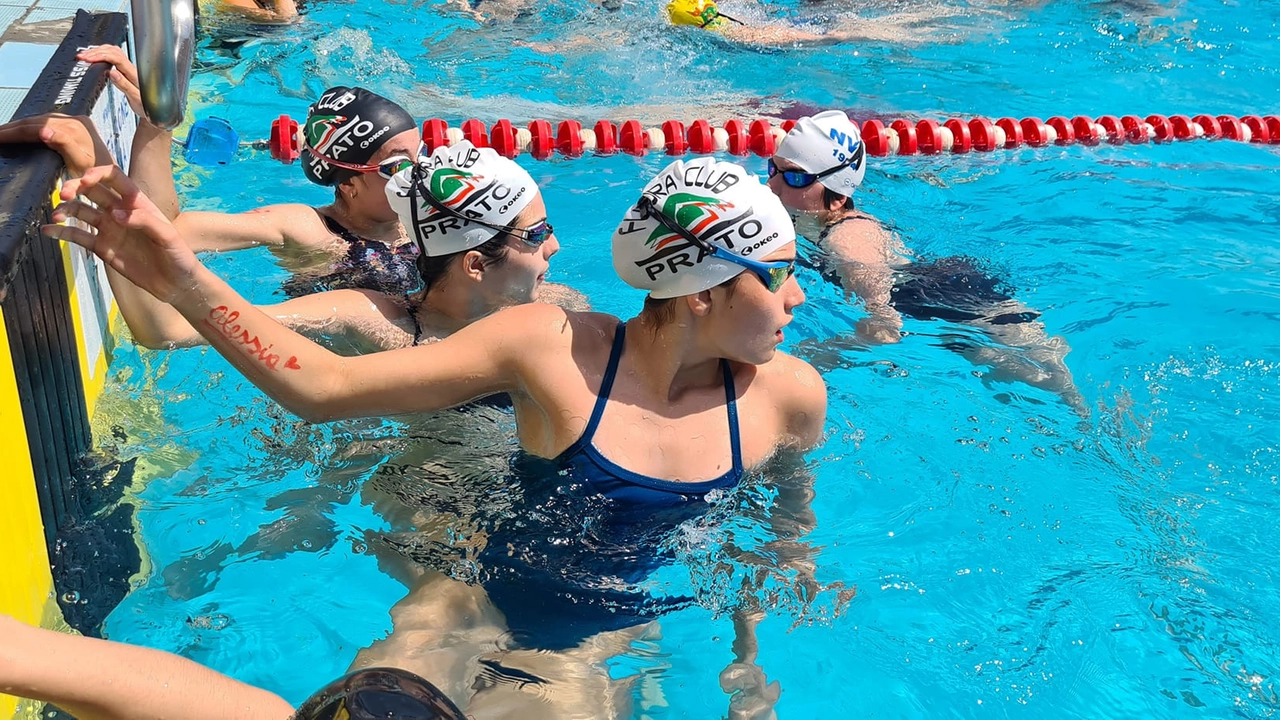 I nuotatori e le nuotatrici della Futura hanno ben figurato al "Trofeo Città di Calenzano", portando a casa quindici medaglie