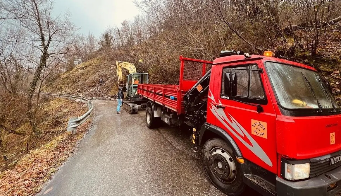 Montecuccoli, la frana si muove. Scatta l’accertamento dei rischi