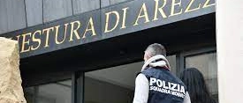 La Polizia di Stato arresta l’autore di una violenta rapina commessa la scorsa sera ai danni di una donna