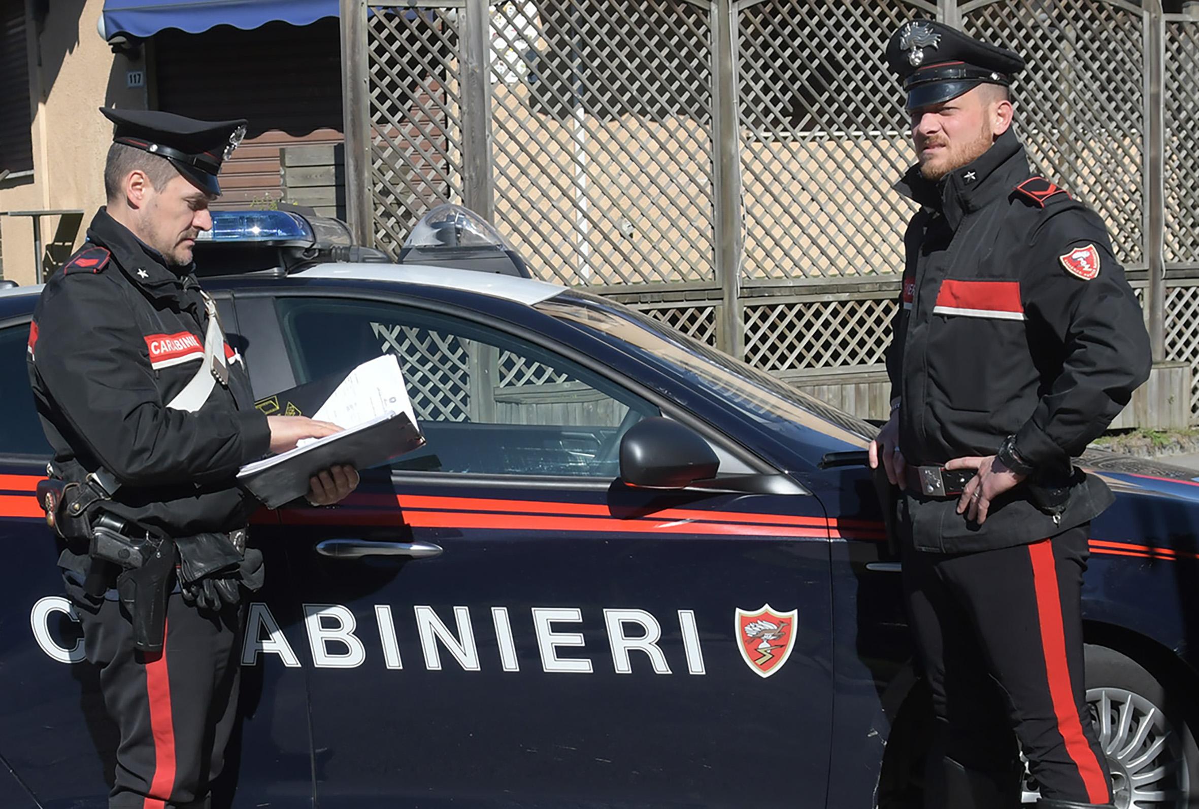 Perugia, entra in tribunale con una pistola carica: arrestato