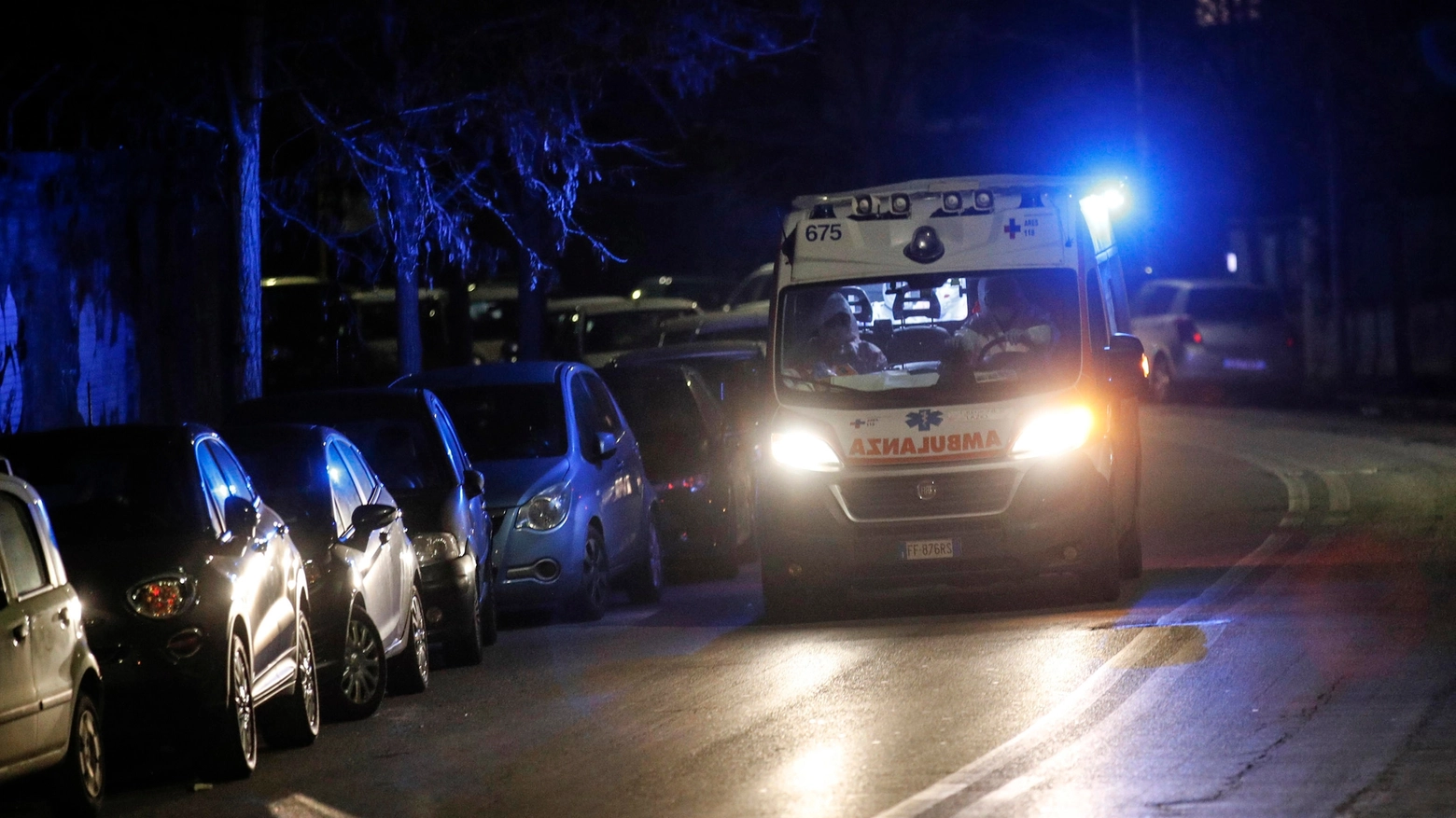 Sul posto è intervenuta un'ambulanza della Misericordia di Monte San Savino (foto repertorio)