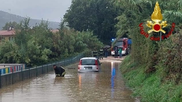 Intervento dei vigili del fuoco per il maltempo in Umbria