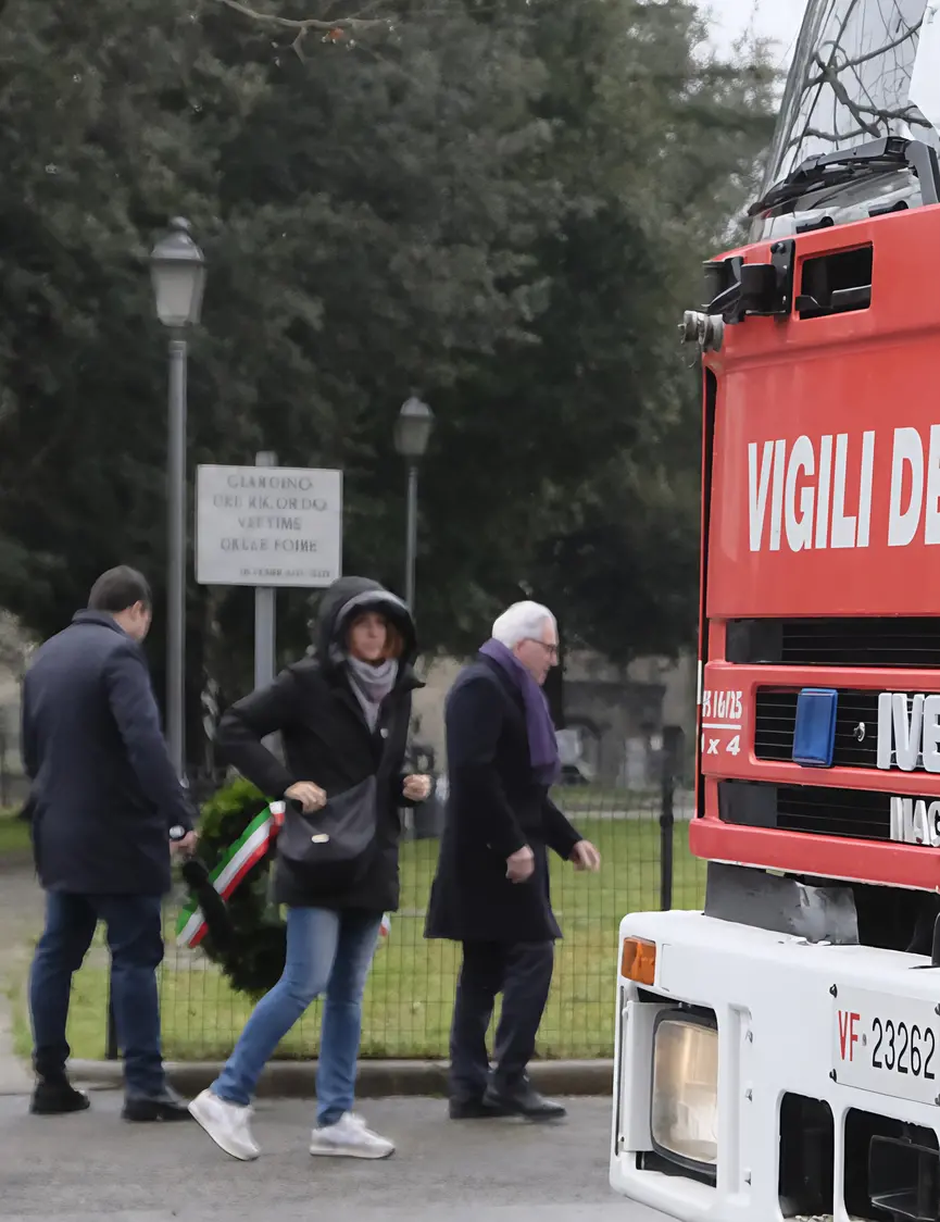 La memoria oltraggiata. Esplode bomba carta nel Giardino del Ricordo