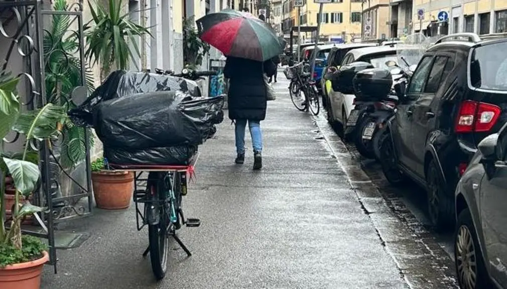 Il nuovo volto del centro. Lenzuola e asciugamani riempiono fondi e garage