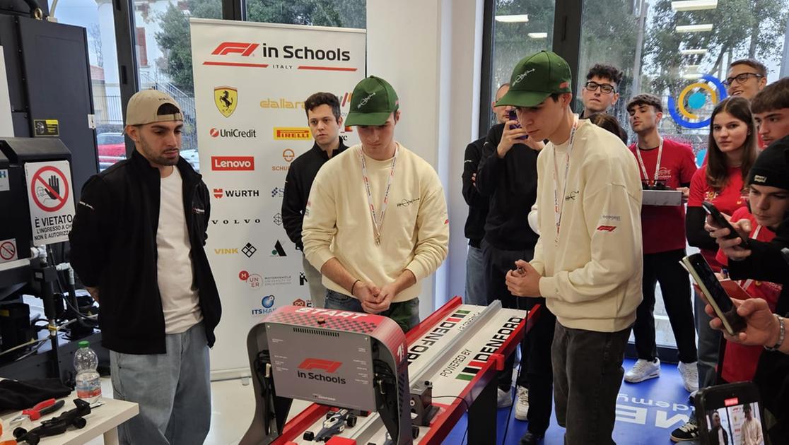 Scuola: dall’Itis Meucci alla Motor Valley. Gli studenti fiorentini verso la finale di F1 in Schools