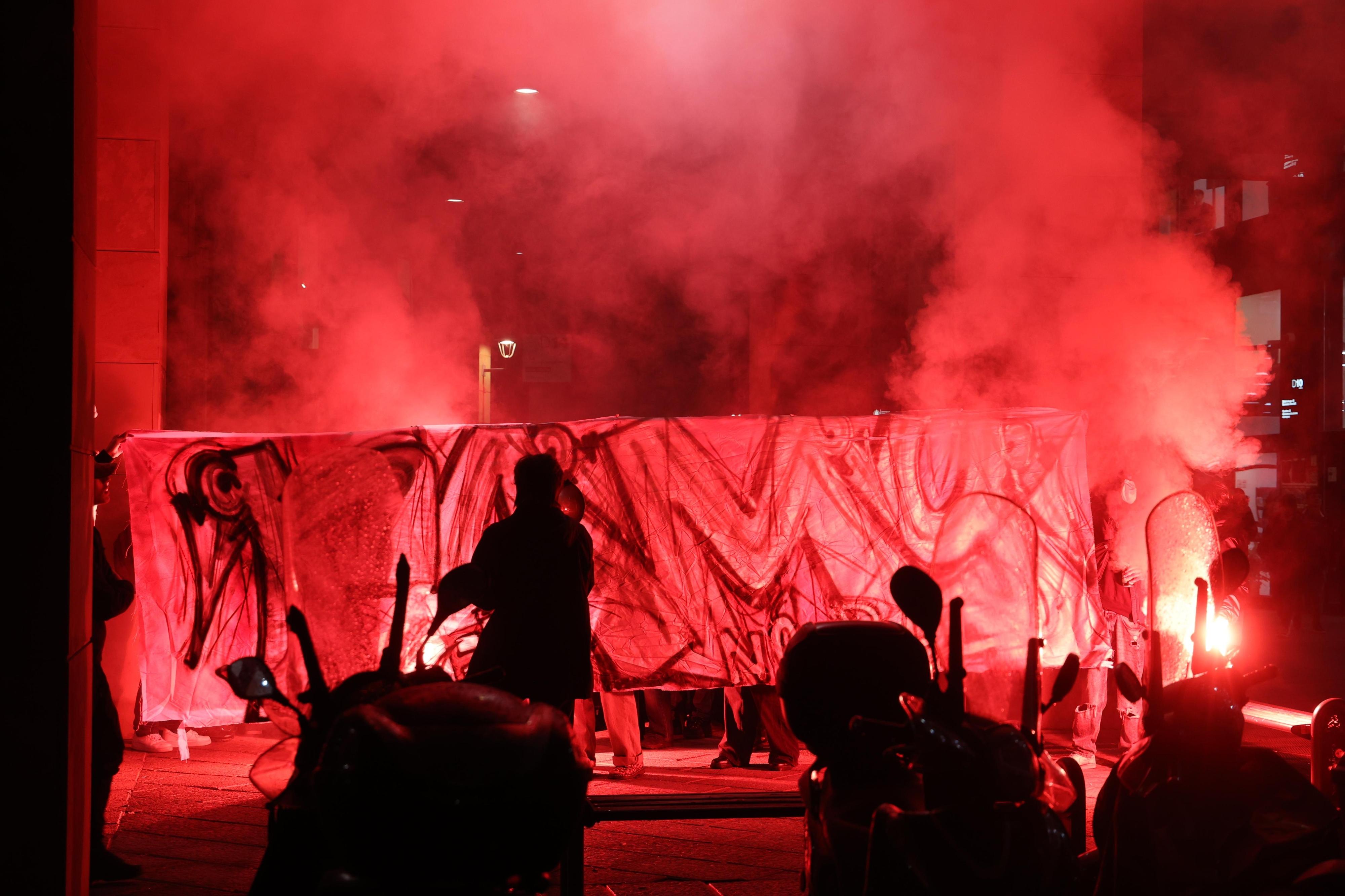 Corteo per Ramy a Firenze, studenti in strada. La manifestazione in diretta