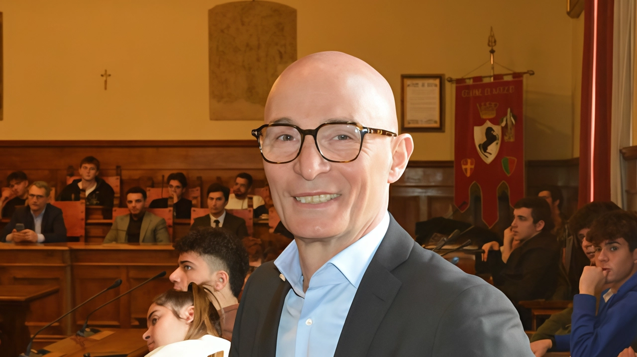 Luciano Tagliaferri è dirigente del liceo artistico Piero della Francesca