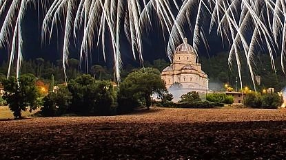 Todi si prepara a celebrare la Festa della Natività della Vergine, evento che unisce fede, cultura e tradizione nel suggestivo Tempio della Consolazione. Concerti di musica sacra e iniziative benefiche arricchiscono il programma, mantenendo viva l'antica tradizione.