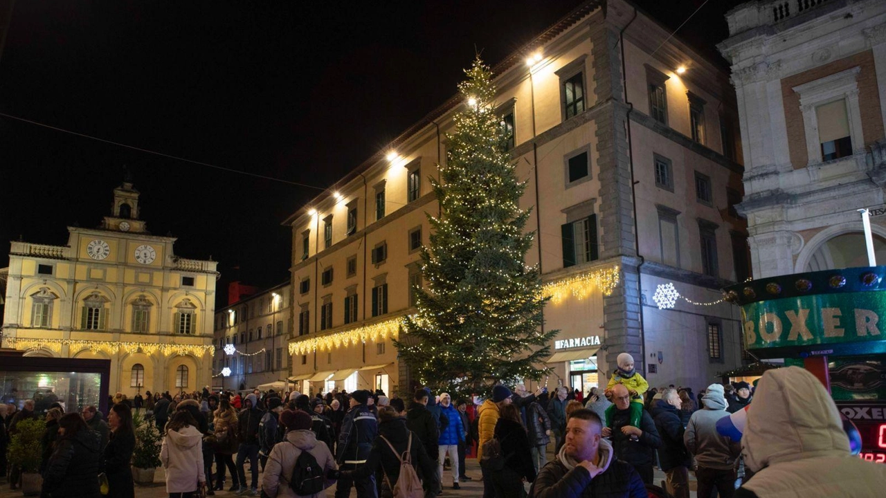 Il centro storico di Città di Castello già vestito a festa per il Natale. Ma il calendario è ricco in tutto l’Altotevere