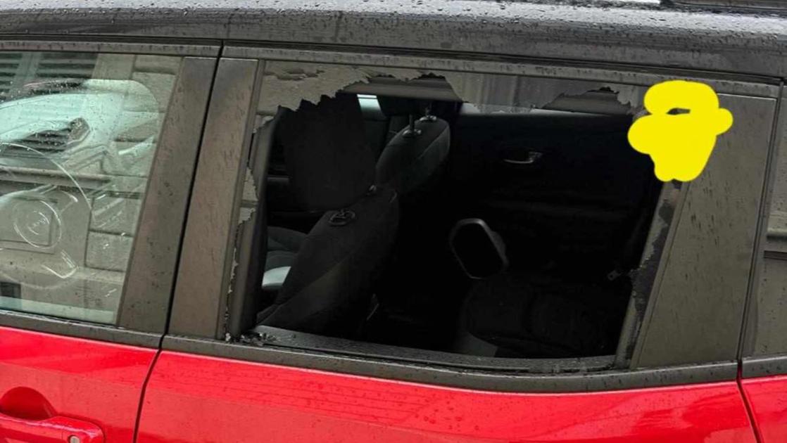 Spaccate alle auto: già quattro veicoli vandalizzati da inizio anno in zona Vittorio Veneto