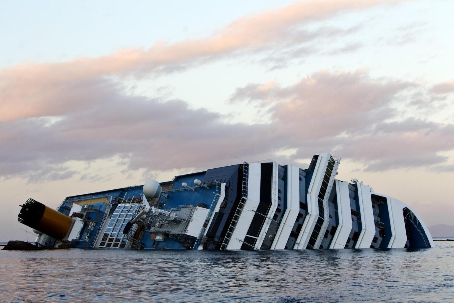 Naufragio della Costa Concordia, Schettino chiede la semilibertà. Una sopravvissuta: “Vivrà sempre col peso della colpa”