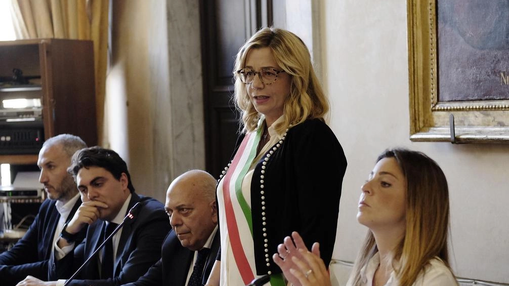 La sindaca Cristina Ponzanelli e la capogruppo Clelia Devoto si sono astenute dalla votazione della proposta del consigliere di maggioranza Spilamberti