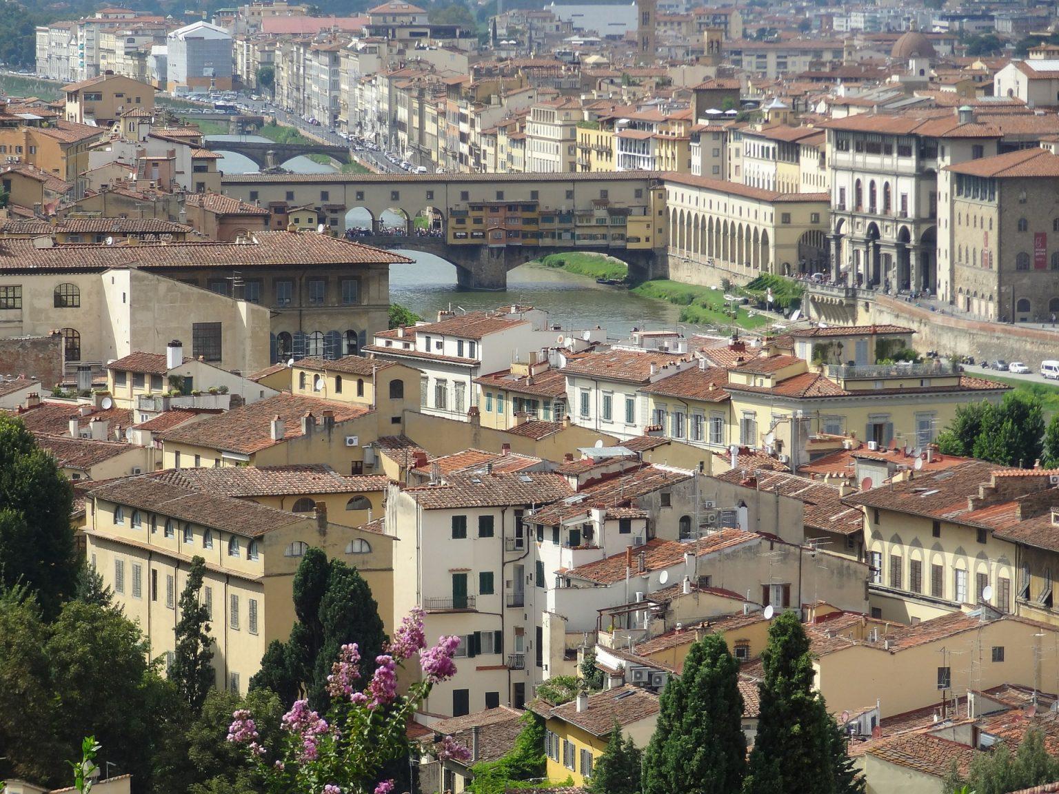 Firenze, gli urbanisti: “Isolotto e Murate esempi contro abbandono città”