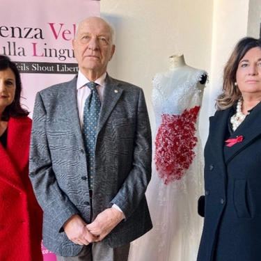 Prato, in mostra ‘L’Abito del sogno infranto’ contro la violenza sulle donne