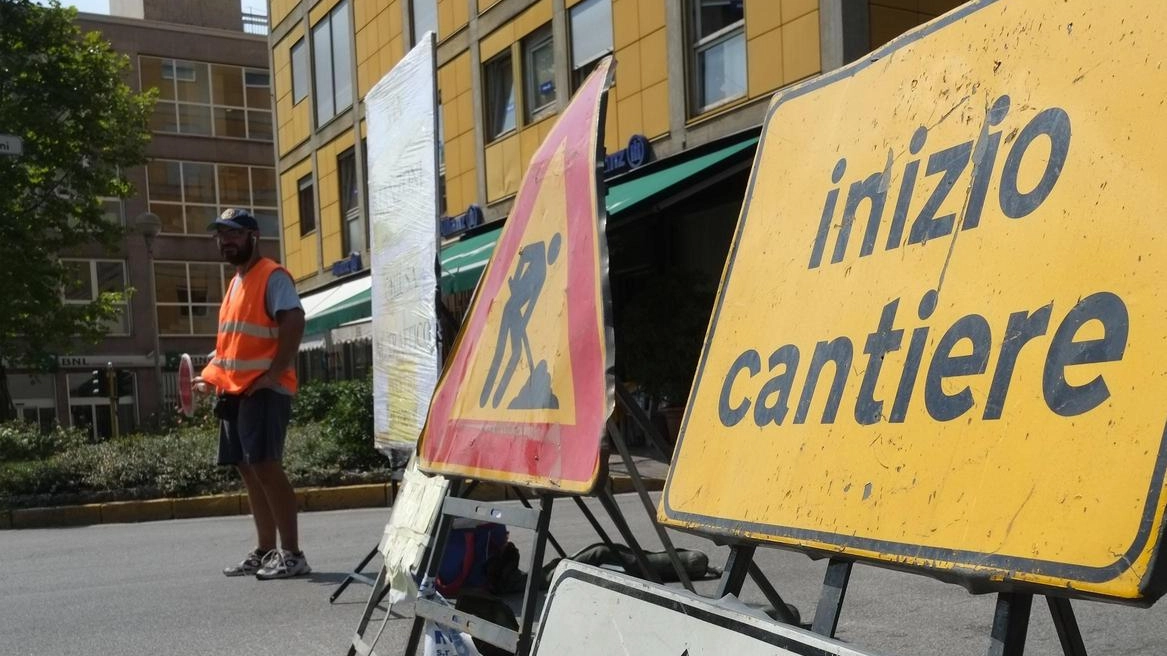 Al via i cantieri per il rifacimento dei marciapiedi in città (foto d’archivio)