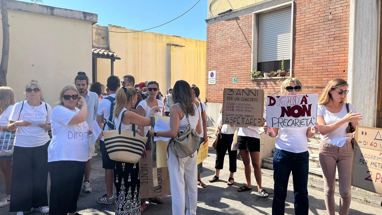 La protesta dei prof che hanno vinto il “concorsone” del 2020