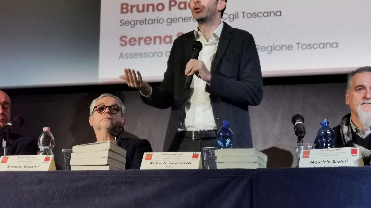 L’ex ministro della salute Roberto Speranza nella convention di Cgil al cinema Centrale per parlare di futuro