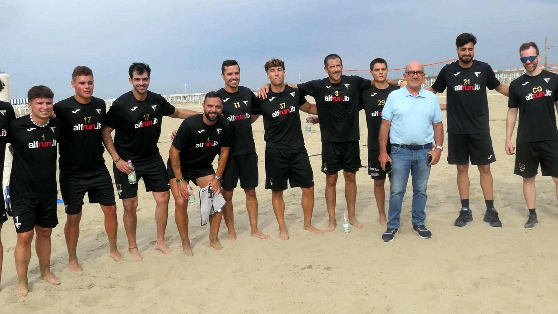 La preparazione inizia in spiaggia. Hockey, il Cgc comincia a sudare