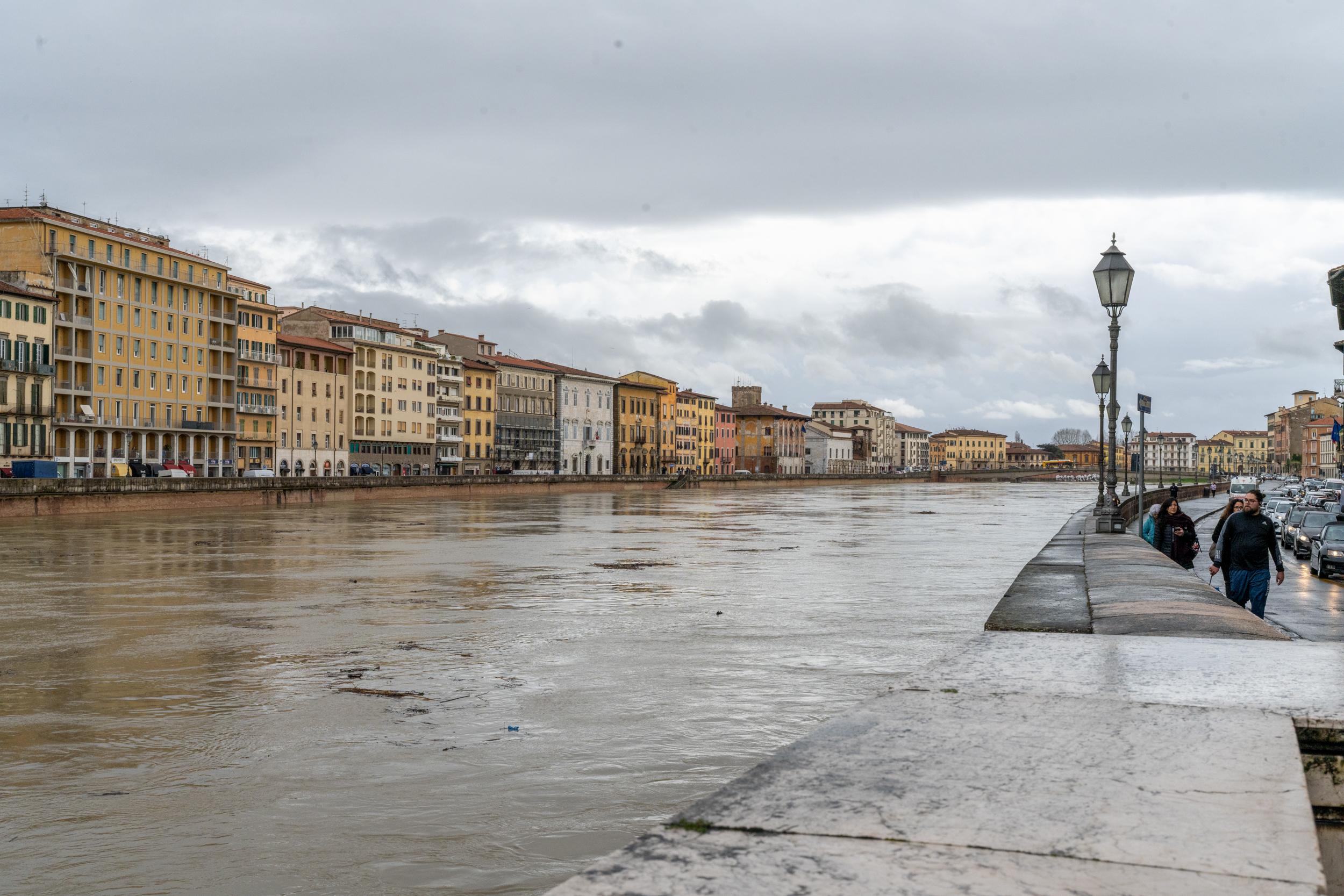 Maltempo a Pisa e provincia, è allerta rossa. Le notizie in diretta