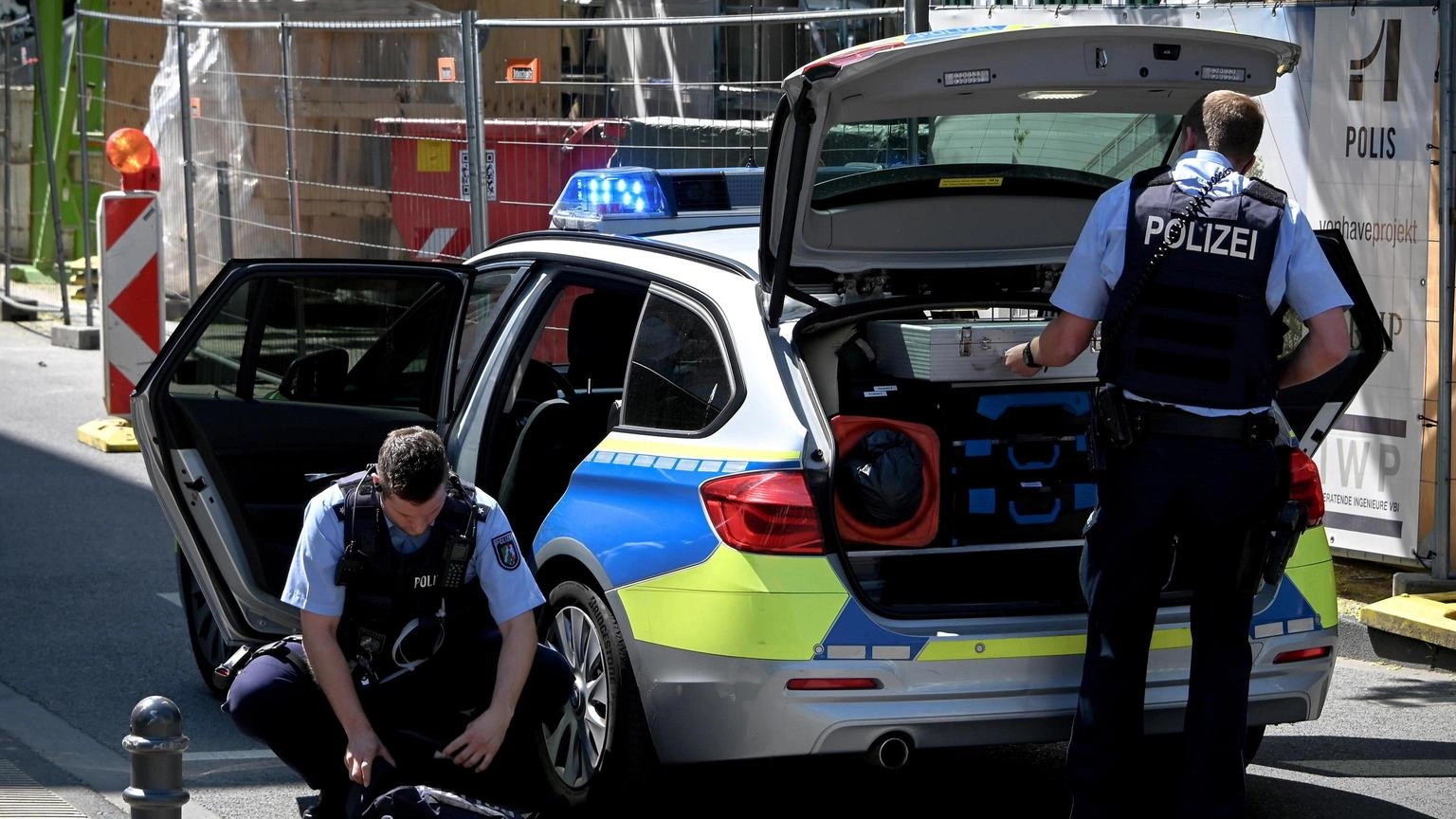 Nuova esplosione in un negozio a Colonia, ferito passante