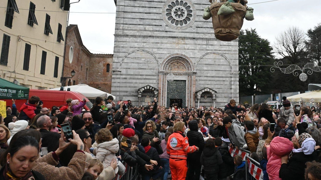 La tradizione si è rinnovata: davvero tantissimi i bambini che hanno partecipato all’evento che ormai si svolge da 27 anni.