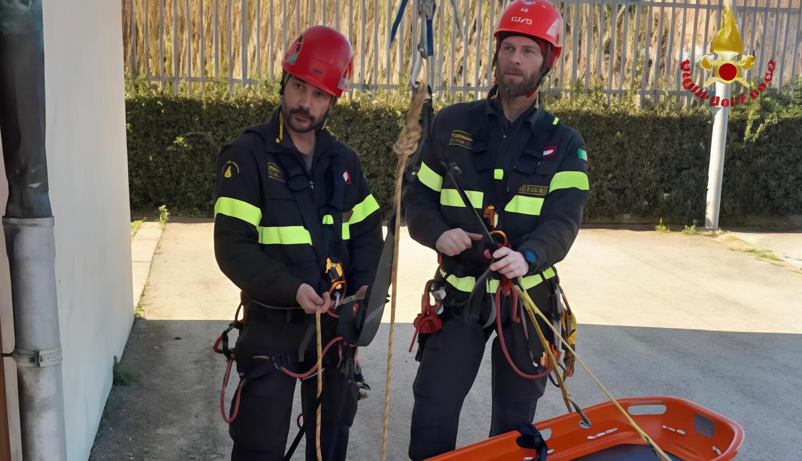 Corso Saf per i pompieri. In 17 hanno il brevetto