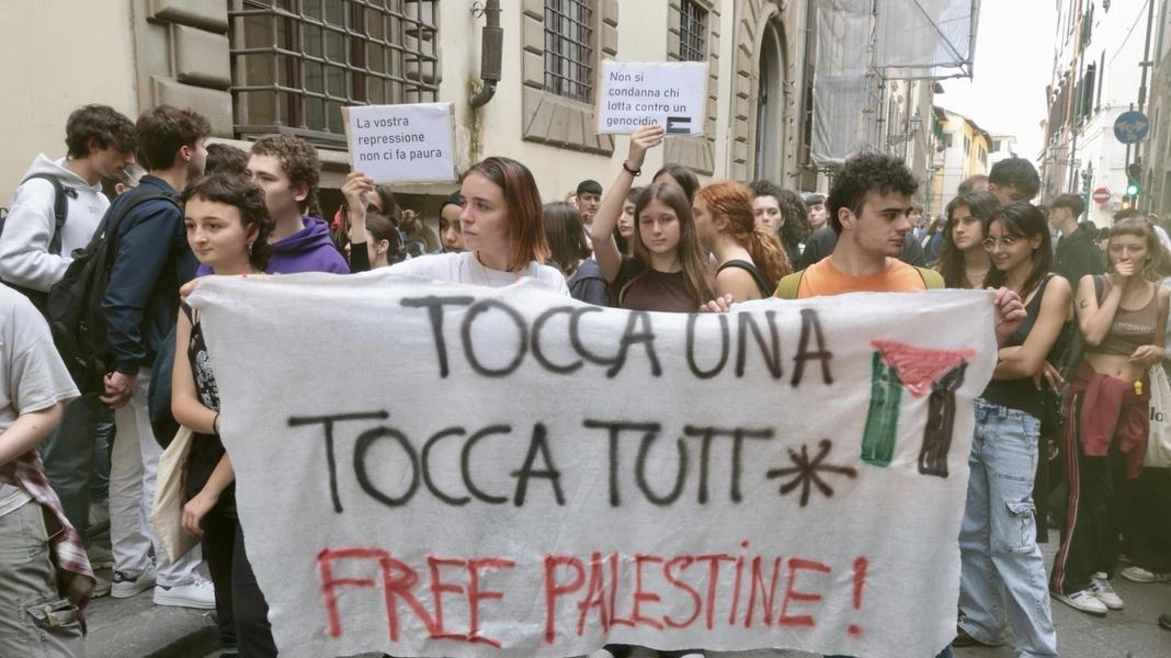 Alunna parla di Gaza in classe: "Sarà sospesa". Poi il dietrofront