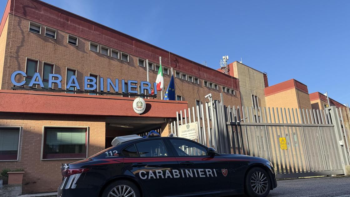 Aggredisce e picchia la madre. Non poteva avvicinarsi. Arrestato dai carabinieri