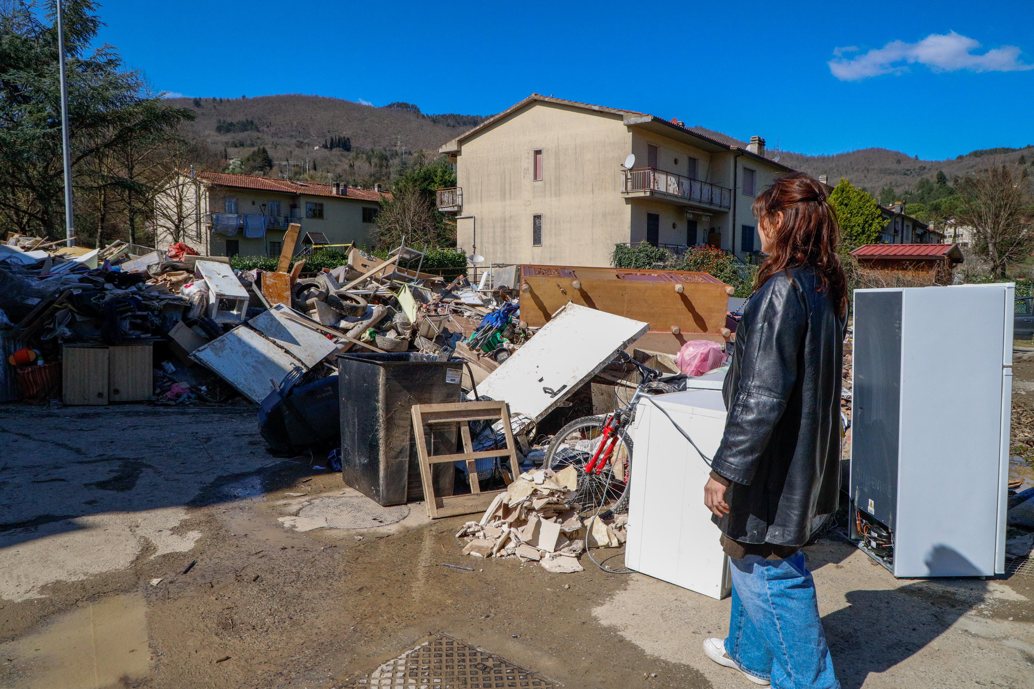 Vaglia, il paese isolato dalle frane: la terra ha ceduto in 30 punti. “Paura per il ritorno della pioggia”