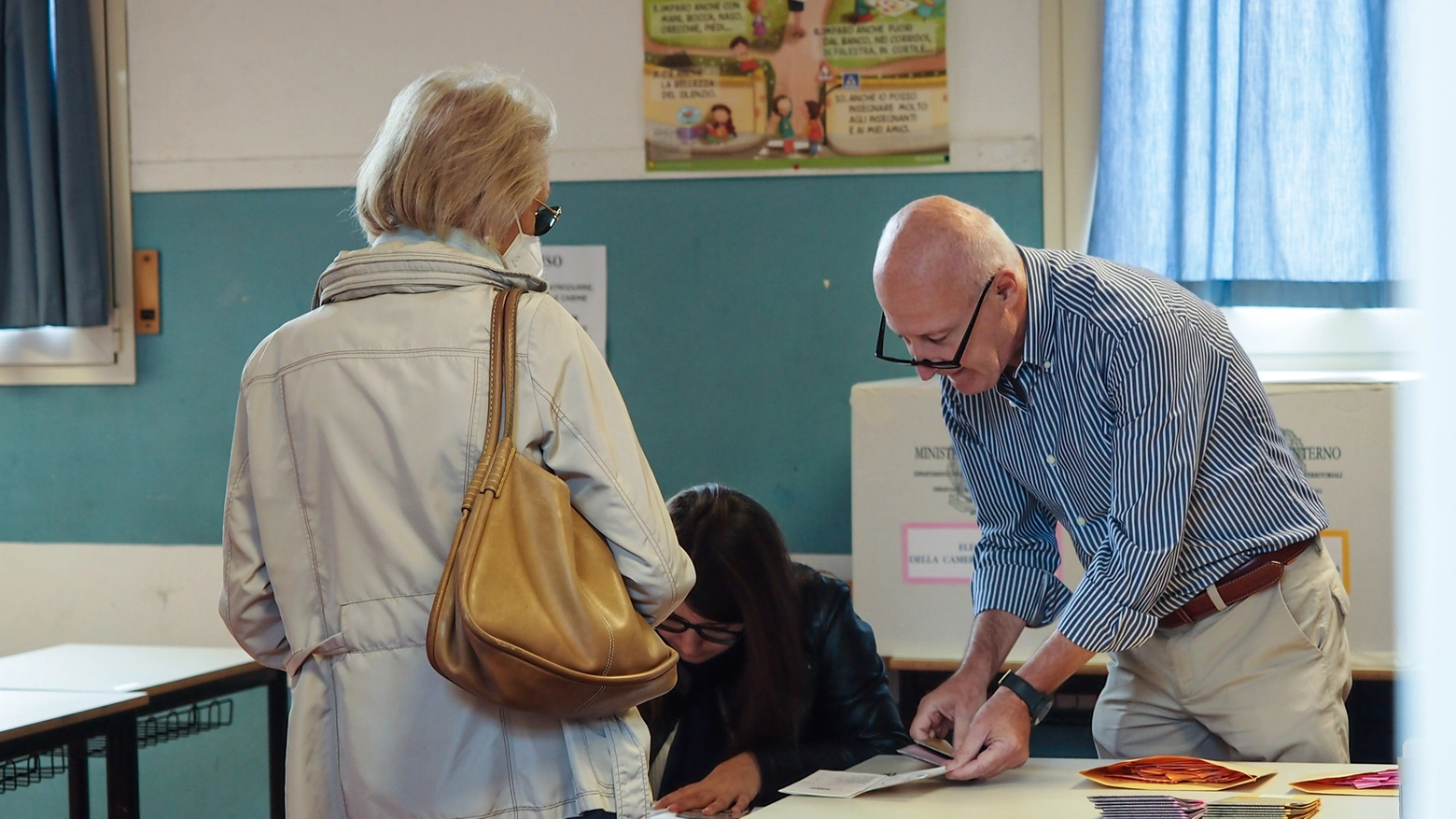 Un seggio elettorale in una foto di repertorio. Le elezioni comunali a Firenze si svolgeranno nel weekend di sabato 8 e domenica 9 giugno