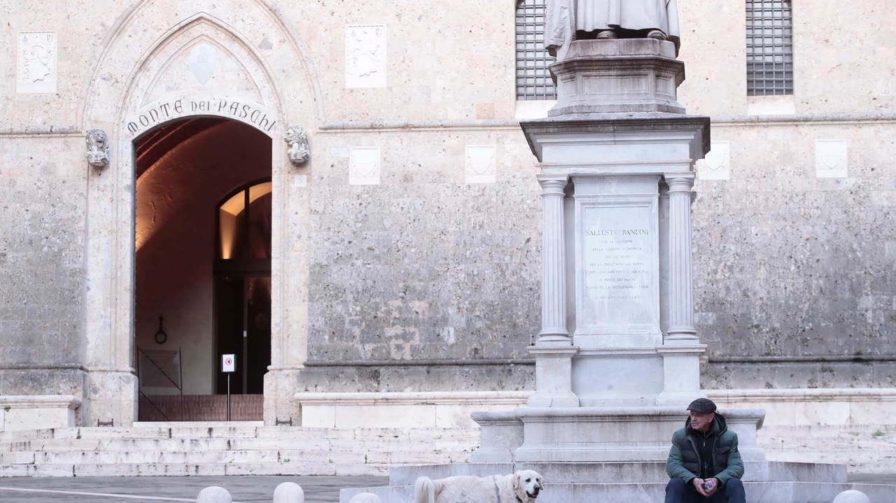 La prestigiosa sede del Monte dei Paschi di Siena (Ph. Paolo Lazzeroni-Siena)