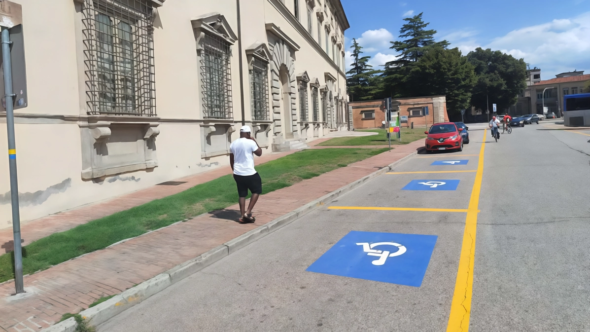 Parcheggi, si cambia. Arrivano nuovi posti auto intorno a piazza Garibaldi