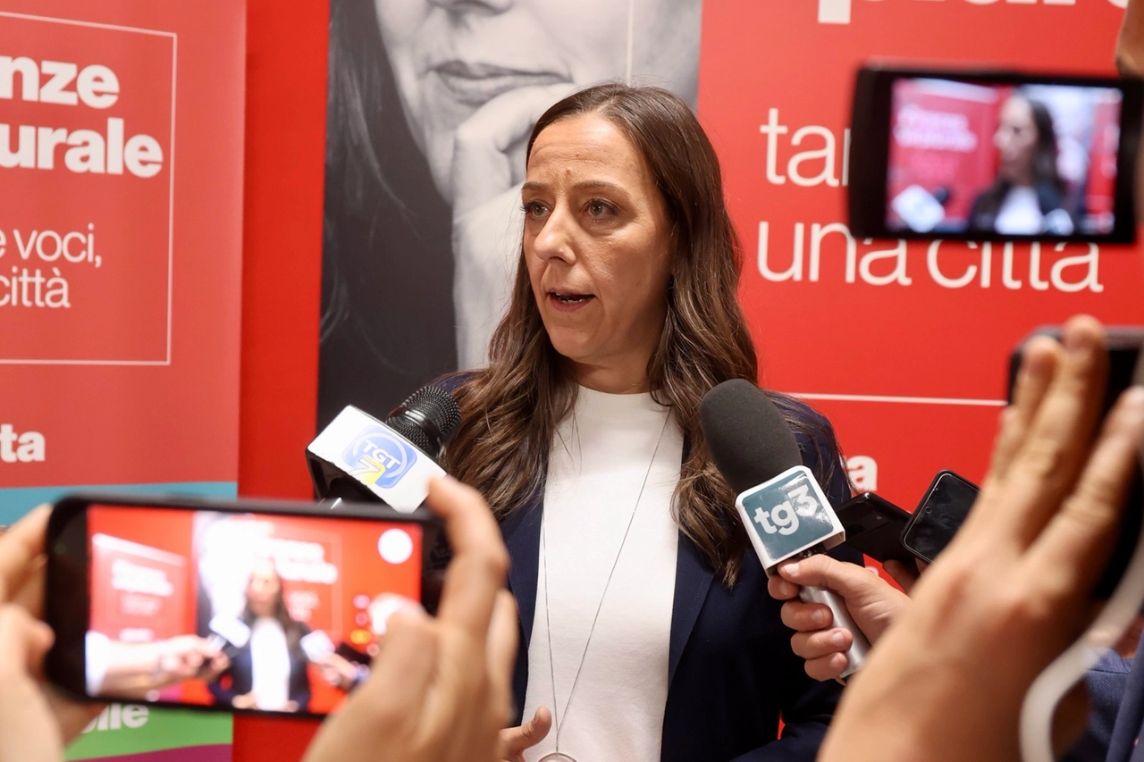 Sara Funaro commenta i dati degli exit poll per le comunali a Firenze. La candidata del centrosinistra chiede prudenza ma è soddisfatta dello scenario che si presenta (New Press Photo)