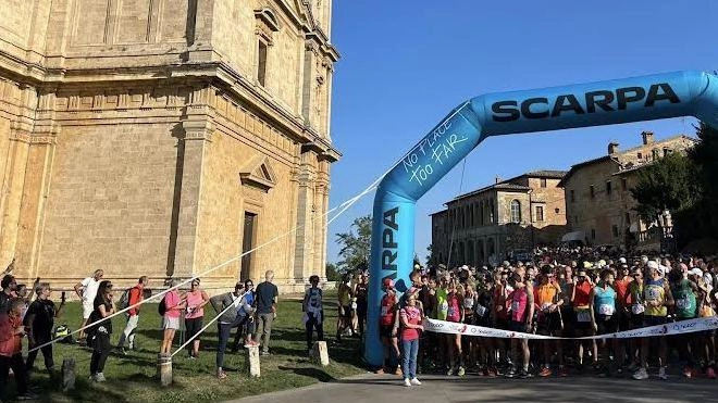 La "Montepulciano Run" celebra lo sport e la bellezza del territorio, attrattiva per appassionati da tutto il mondo. Evento con gare competitive e non, trekking, enogastronomia.