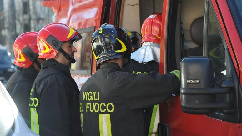 Intervenuti sul posto i vigili del fuoco (foto d'archivio Ansa)