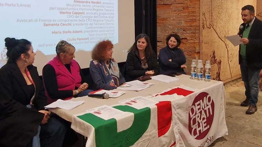 Donne e violenza economica. Successo del dibattito