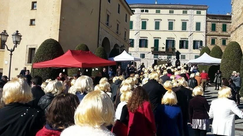 Conto alla rovescia per il Carnevale del Paranormale in calendario domenica 2 marzo a Sarteano: corteo in maschera, giochi e divertimento per tutti