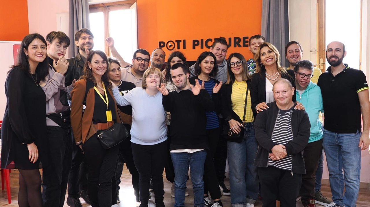 La squadra della Poti Pictures Academy nel giorno dell’inaugurazione