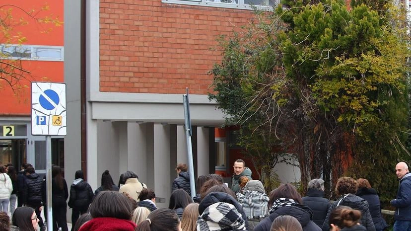 I docenti del Fermi denunciano i problemi causati dai prossimi interventi dopo la decisione del preside Flaviano di non concedere le aree per i nuovi lavori .