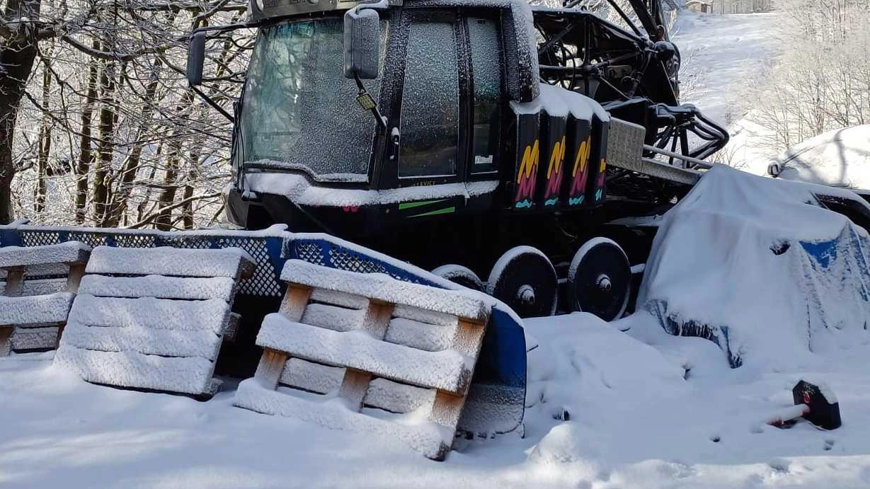 Monti imbiancati a Zeri, dove negli ultimi giorni è caduta tanta neve e si riaccende la speranza di poter riprendere...