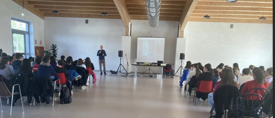 “Guida che ti guido” il progetto sulla sicurezza stradale dell’ Aci Arezzo torna nelle scuole