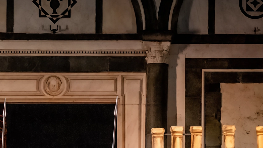 La Turandot di Puccini chiude l'edizione di 'Opera in piazza' a Empoli, opera incompiuta completata da Alfano, con due personaggi femminili opposti ma intensi.