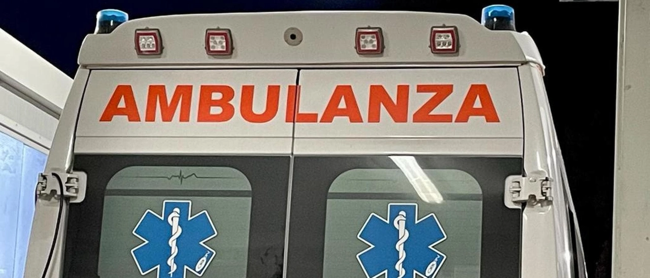 Incidente sul lavoro, un 33enne portato al pronto soccorso