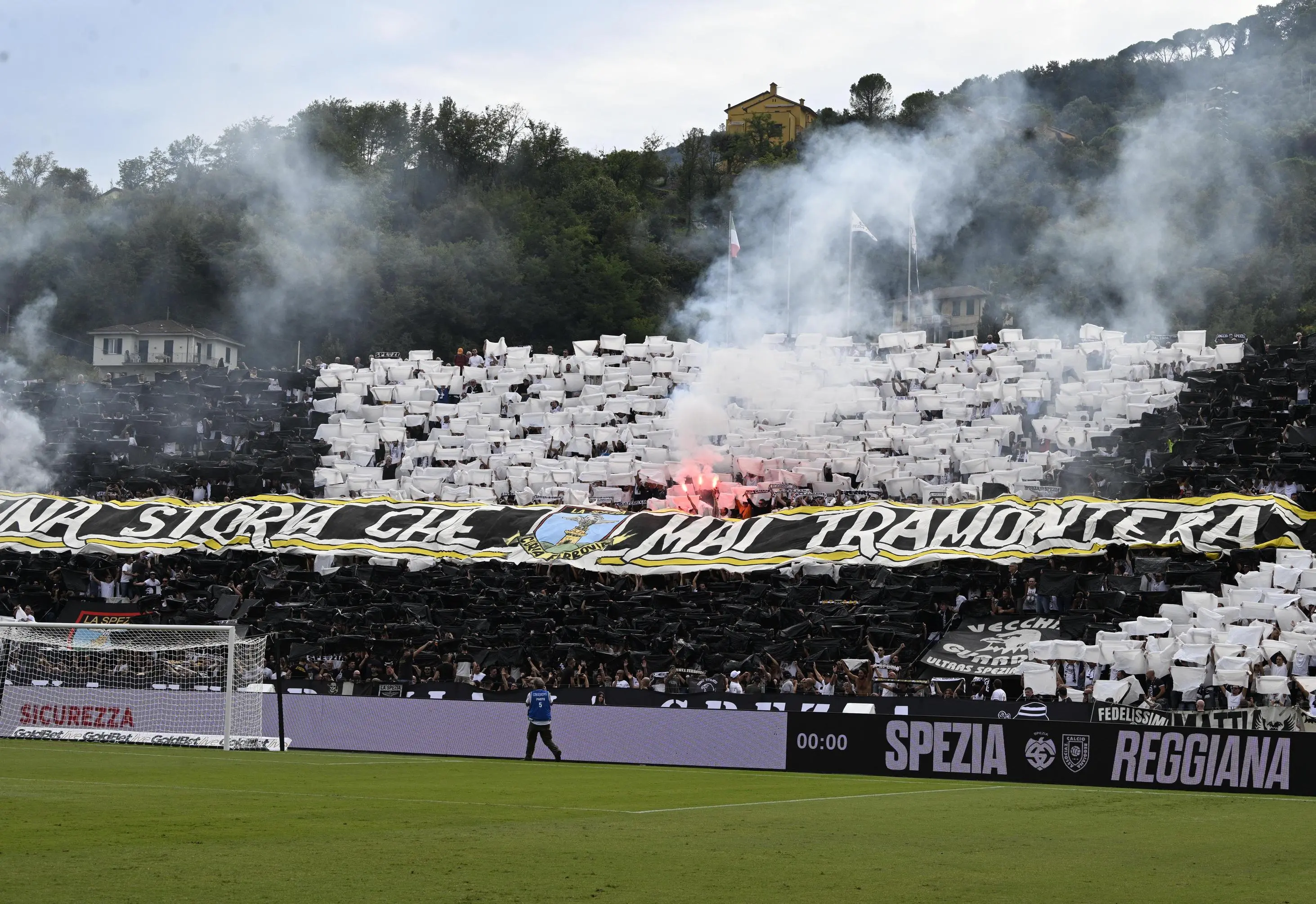 Carrarese-Spezia senza tifosi aquilotti. Stop del prefetto, pronto il ricorso al Tar