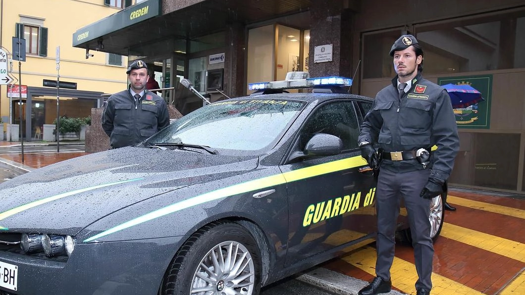 Le Fiamme Gialle in azione grazie alle unità cinofile