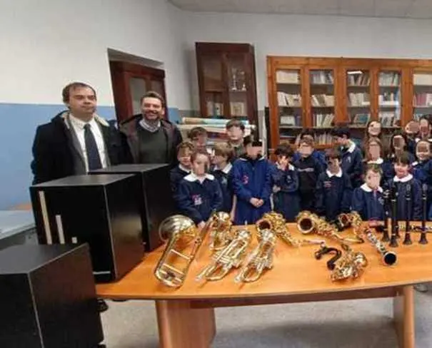 Strumenti a fiato e percussioni, così a scuola si impara a suonare