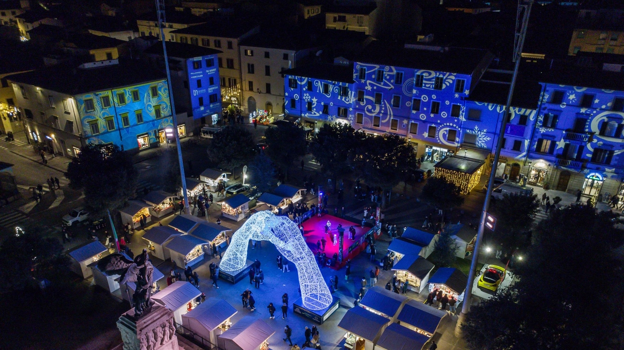 Lo spettacolo in centro da tutti i punti di vista (Tommaso Gasperini/Germogli)