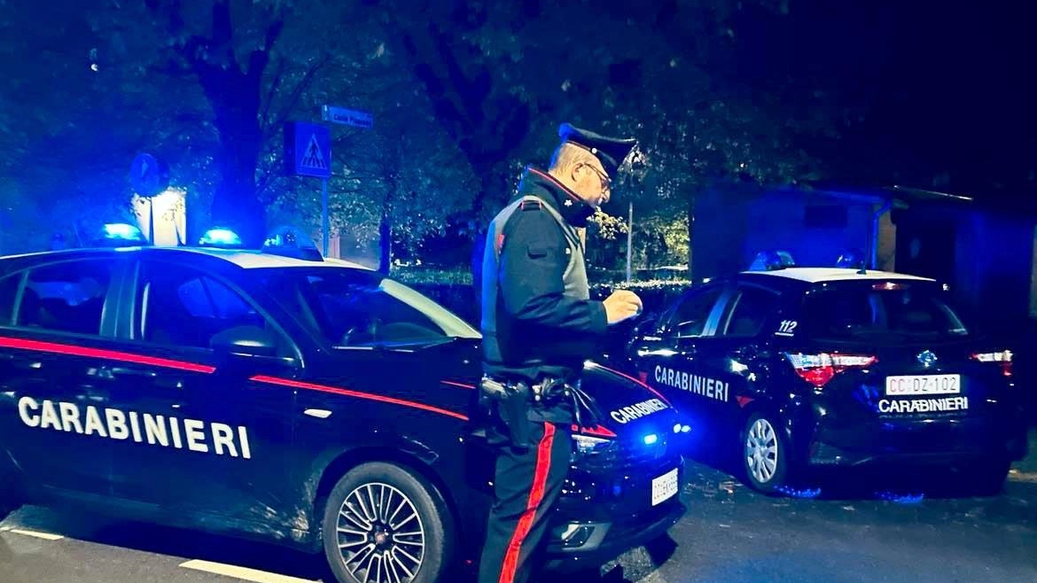 E’ stato l’uomo, 43 anni, a chiamare la sala operativa dell’Arma che lo ha poi individuato nella zona di Sambucetole